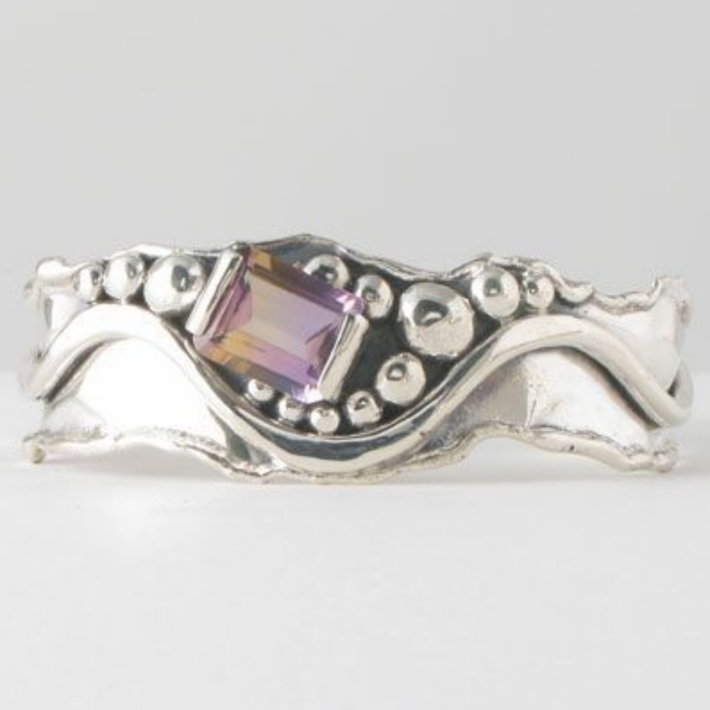 Lady's Vintage Textured Wavy Ring, Exquisite Party Accessory